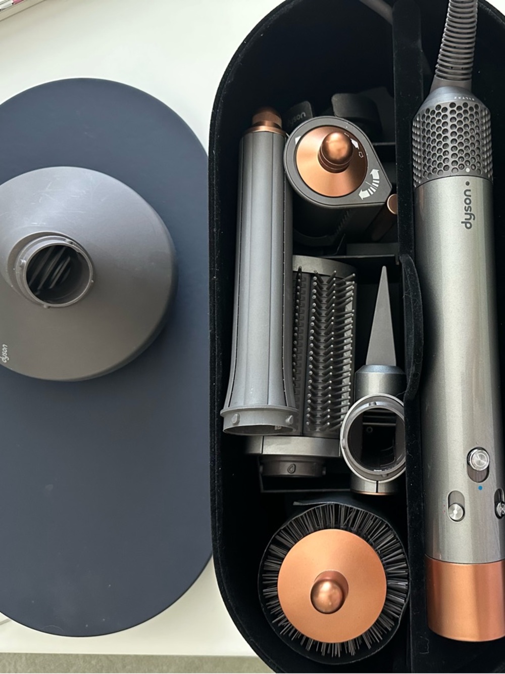 Dyson Airwrap Complete Long with storage case - Picture 7 of 7